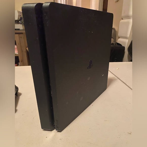 PS4 Slim